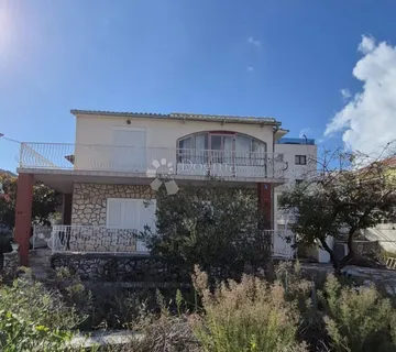 Prilika ! Kuća samo 200 metara do mora - cover