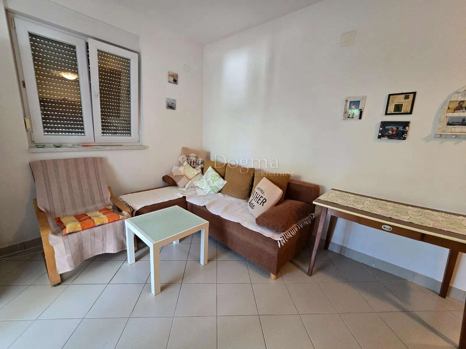 Dodir mora i tišine – šarmantni apartman u srcu Tkona - cover