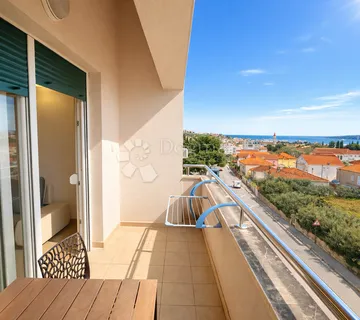 Jednosoban stan na traženoj lokaciji u Trogiru - cover