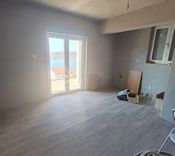 BRODARICA - stan u izgradnji 40 metara do mora - cover