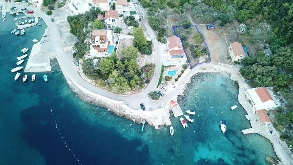 Korčula 1 red do mora sa GRAĐ DOZVOLOM  - cover