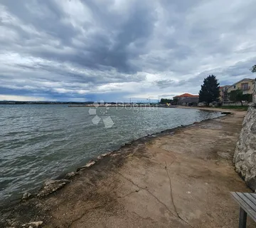 Pašman građevinsko zemljište 150m od mora - cover