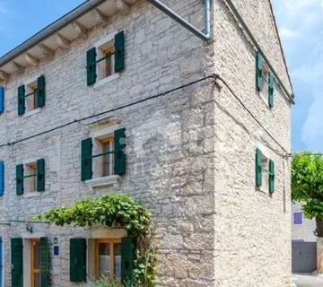 KANFANAR – dvije kamene kuće na mirnoj lokaciji  - cover