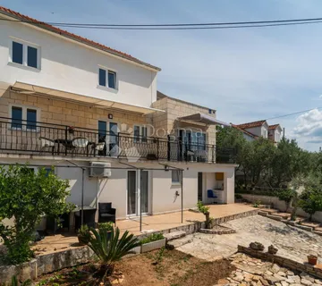Milna,Brač- Studioapartman za najam - cover