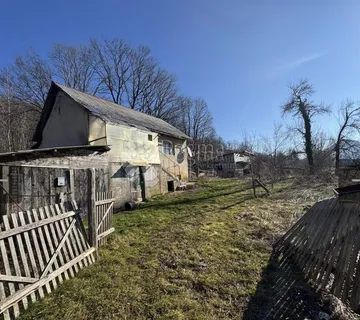 Kuća za obnovu sa poljoprivrednim zemljištem - cover