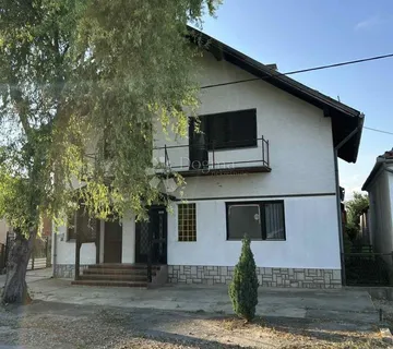 Poslovno-stambena kuća s lokalom, Novi Senkovac - cover