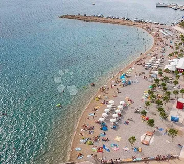 Srima - Atraktivna apartmanska kuća uz more  - cover