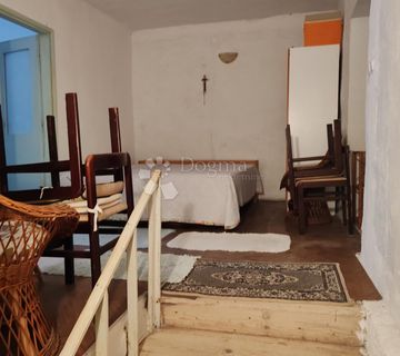 Kamena kuća za adaptaciju, 10m od mora – Novigrad - cover