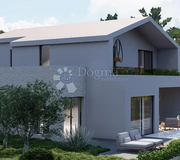 Atraktivno zemljište s građevinskom dozvolom, Poreč okolica - cover