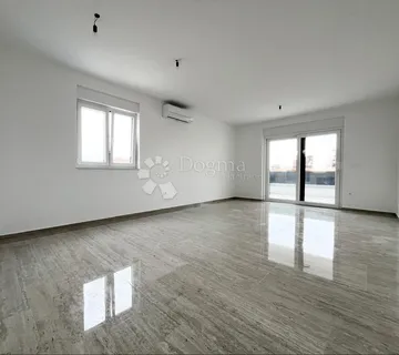 NOVIGRAD, STAN SA 2 SPAVAĆE SOBE, NOVOGRADNJA - cover