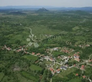 GRAĐEVINSKO ZEMLJIŠTE LOVINAC  ATRAKTIVNA POZICIJA LIKA - cover
