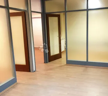 PRILIKA ZA INVESTICIJU !! POSLOVNI PROSTOR PRODAJA-DUBRAVA - cover