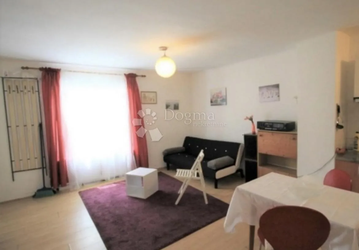 Top lokacija Trešnjevka – renovirana garsonjera s dvorištem - cover