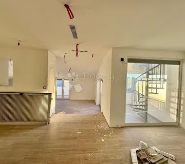 TOP! Penthouse u centru Pule s pogledom na more! - cover