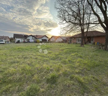 Ivanić-Grad – građevinsko 654 m² | Lidl i centar pješice - cover