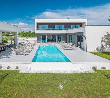 Kanfanar, luksuzna vila s 5 spavaćih soba - TOP lokacija - cover