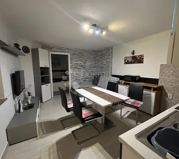 Dvosoban stan na odličnoj lokaciji - cover