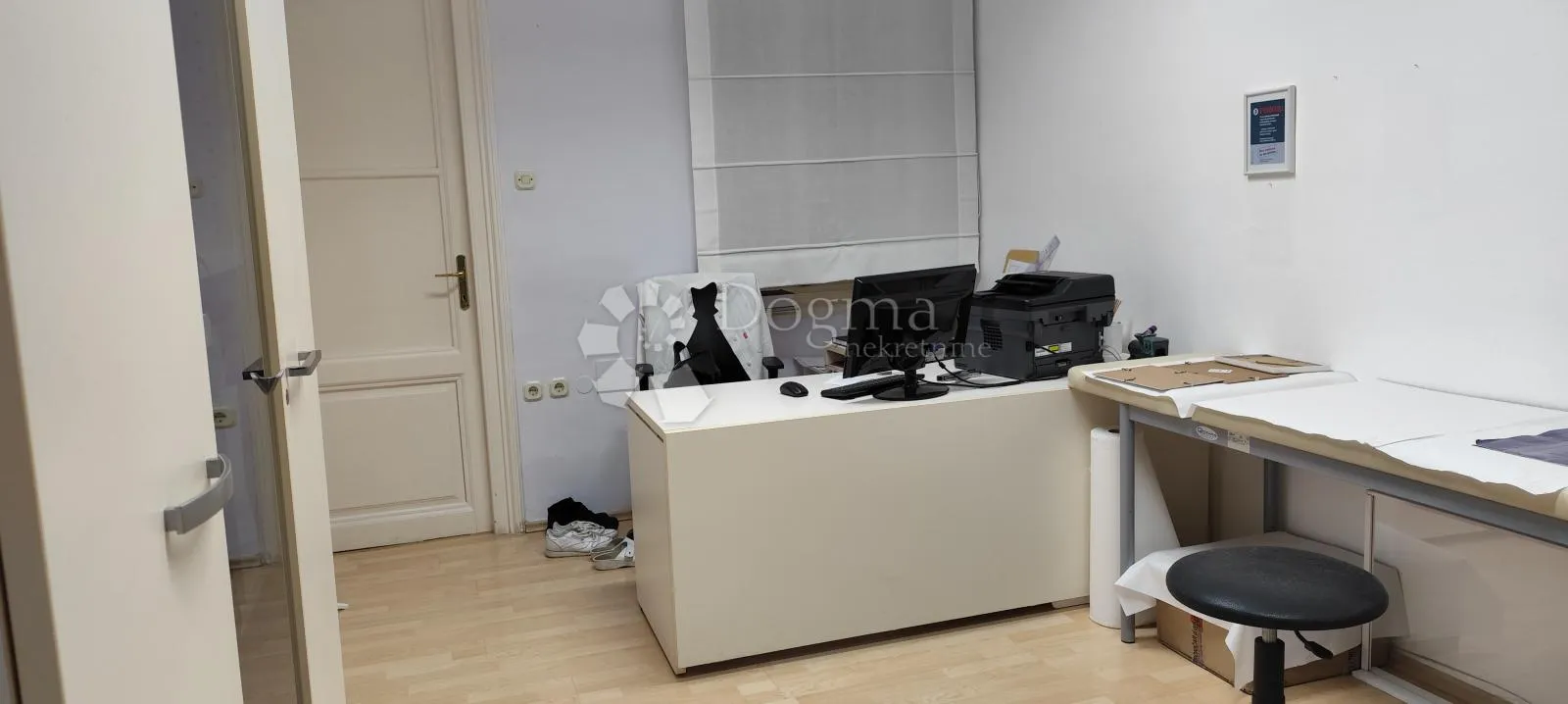 Centar -poslovni prostor za ordinaciju ili kozmetički - cover