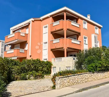 Novalja (Pag) - 2S -109 m2 dvorište, blizu centra/300m od mora - cover