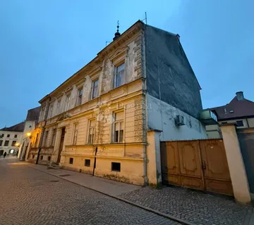 Rijetkost u centru Varaždina – 153 m² s garažom i potencijalom! - cover