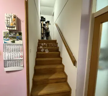 Sjajan dvoetažni stan blizu Trga! - cover