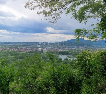 Odlična pozicija sa manjom kućom - cover