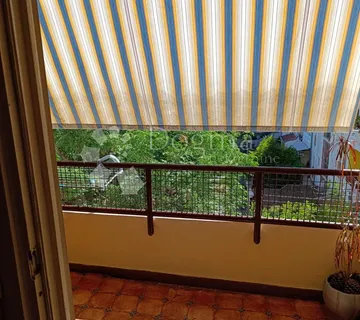 ZADAR - BILI BRIG - VELIKI STAN S TRI SPAVAĆE SOBE - cover