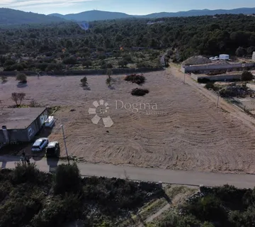 PIROVAC- GRAĐEVINSKO ZEMLJIŠTE 520M2 - cover