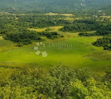 Fantastična prilika, prostrano zemljište za stvaranje zelene oaze u Dalmatinskom zaleđu - cover