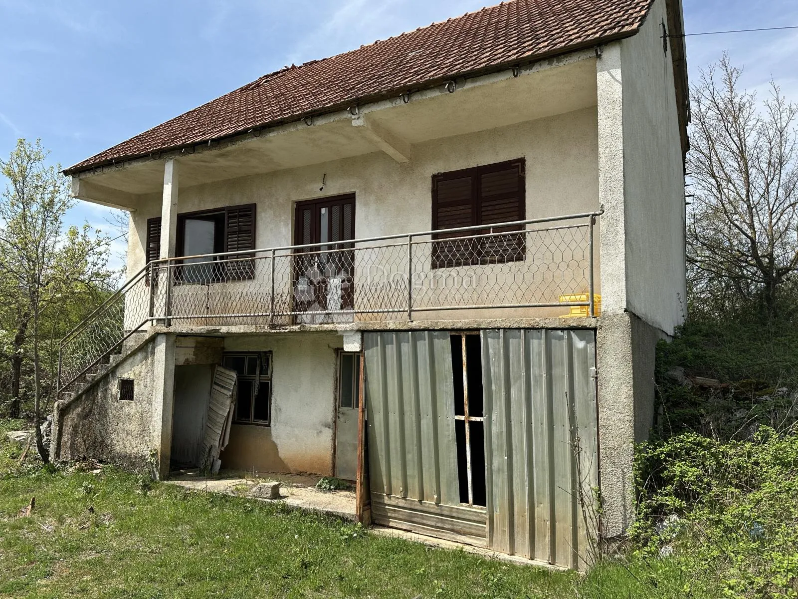Kuća s okućnicom i pomoćnim objektima, Štikada - cover