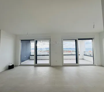 DIKLOVAC | PENTHOUSE S KROVNOM TERASOM, POGLED NA MORE - cover