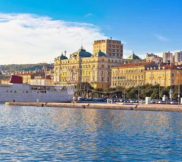 RIJEKA stan u užem centu 84m2 treći kat - cover