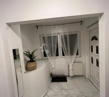 Dom za obitelj u centru Varaždina - cover