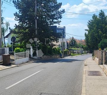 Prostran stan za adaptaciju na Sv. Duhu (120m2) - cover
