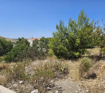 Vaša oaza u Grebaštici – zemljište , blizu plaže i predivne uvale - cover