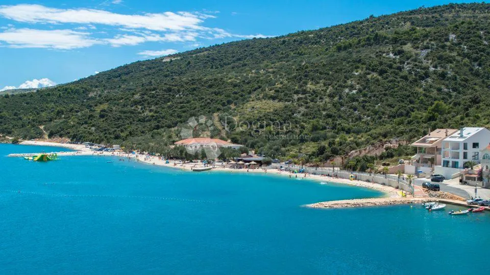 GRAĐEVINSKO ZEMLJIŠTE 300 M OD MORA, MARINA  - cover