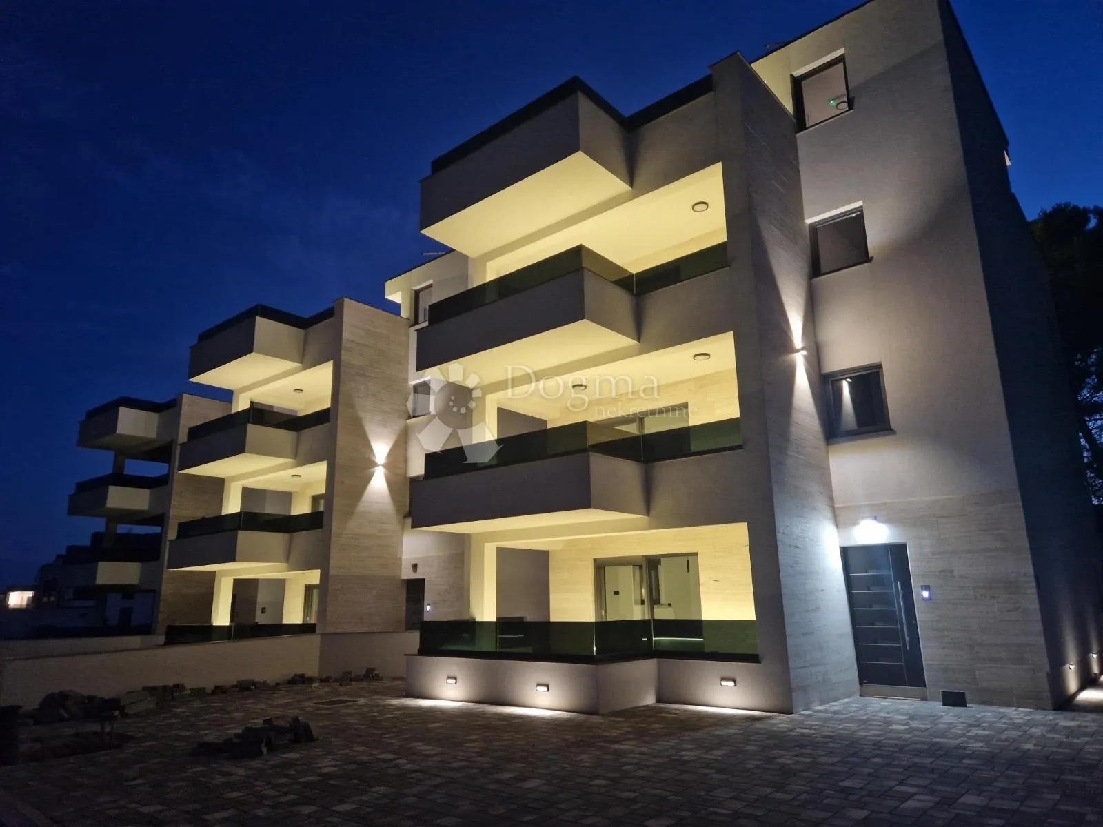 VIR LUKSUZNI APARTMAN ZGRADA B -2 KAT + KROVNA TERASA - cover