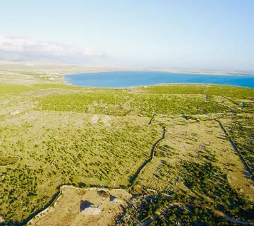 Atraktivna građevna parcela s pogledom na more, turistička namjena, 47.893 m2  - cover