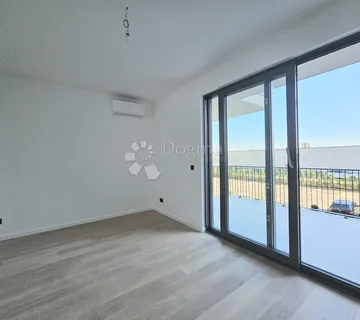 Umag, 1s+DB, ostava, parking u cijeni - cover