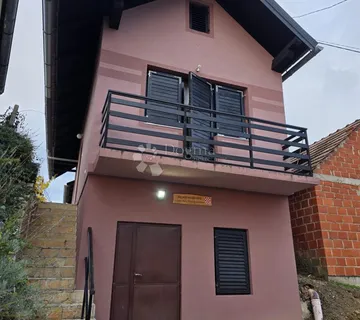 Vikend kuća s vinogradom i velikom terasom – mirna i prirodna lokacija - cover