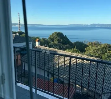 Atraktivni stan za najam sa panoranskim pogledom na more - cover