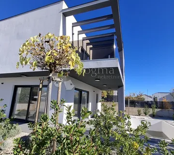 KUĆA KORNIĆ  - cover