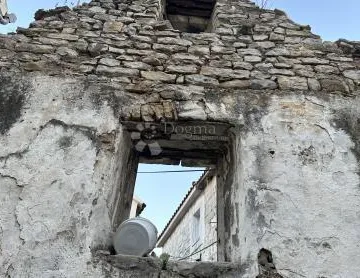 KAMENA STARINA ZA OBNOVU, KAŠTEL SUĆURAC - cover