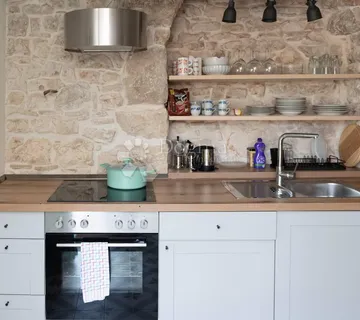 SVETVINČENAT,  kamena kuća s dušom - cover