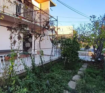 Kuća blizu mora - cover