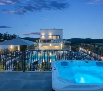 Elegant Modern Villa with a Luxurious Estate and Pool in Istria - cover