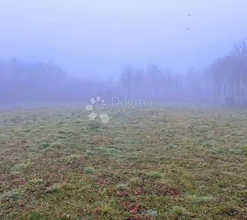 2400 m² mira i prirode - građevinsko zemljište u Palinovcu - cover