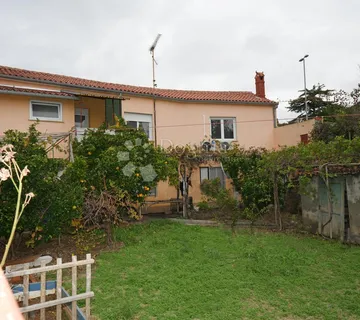 Samostojeća kuća Pula - 4 min hoda od plaže - cover