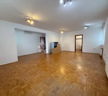 Izvrsna lokacija - cover