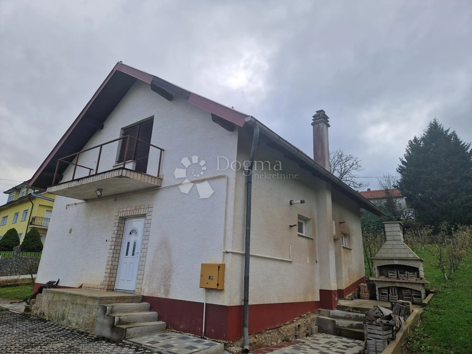 Kuća s velikom okućnicom, voćnjakom i potkrovljem nadomak centra Marije Bistrice - cover